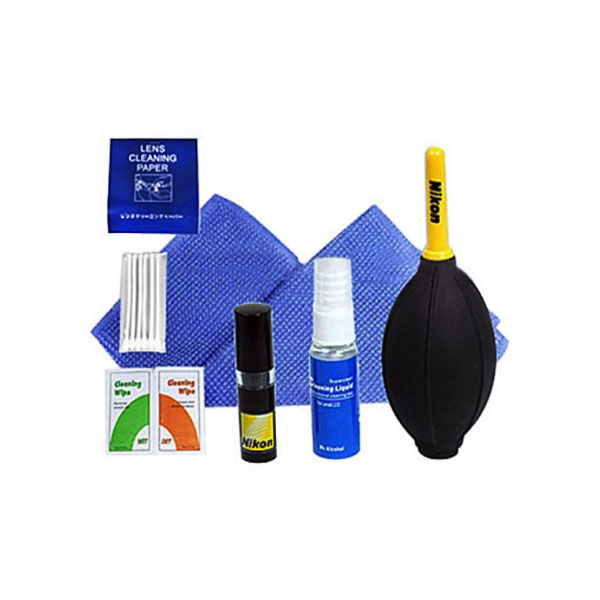 Nikon Professional 7 in 1 Lens Cleaning Kit