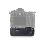 Meike-Battery-Grip-for-Nikon-D7000-4